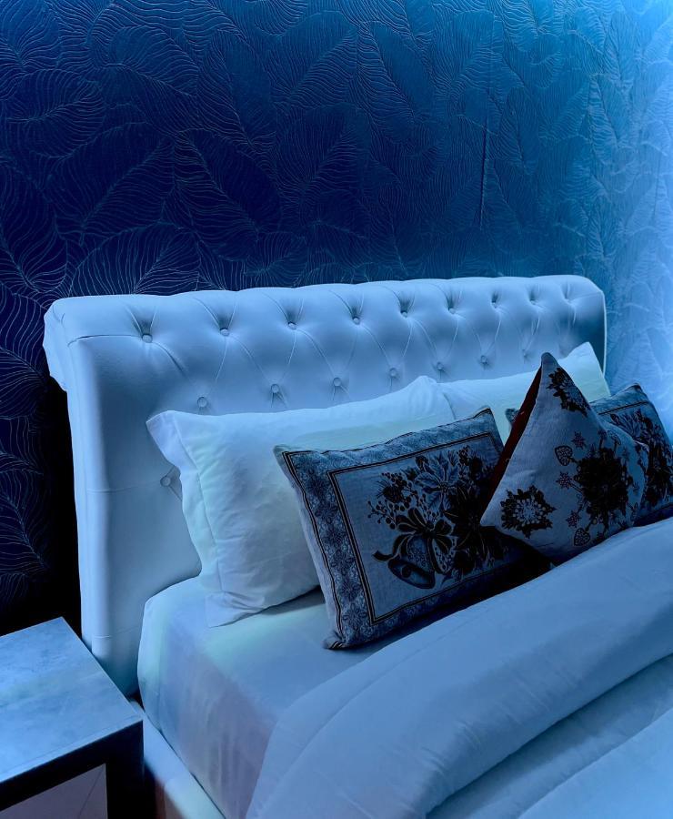Blue Deluxe Venice